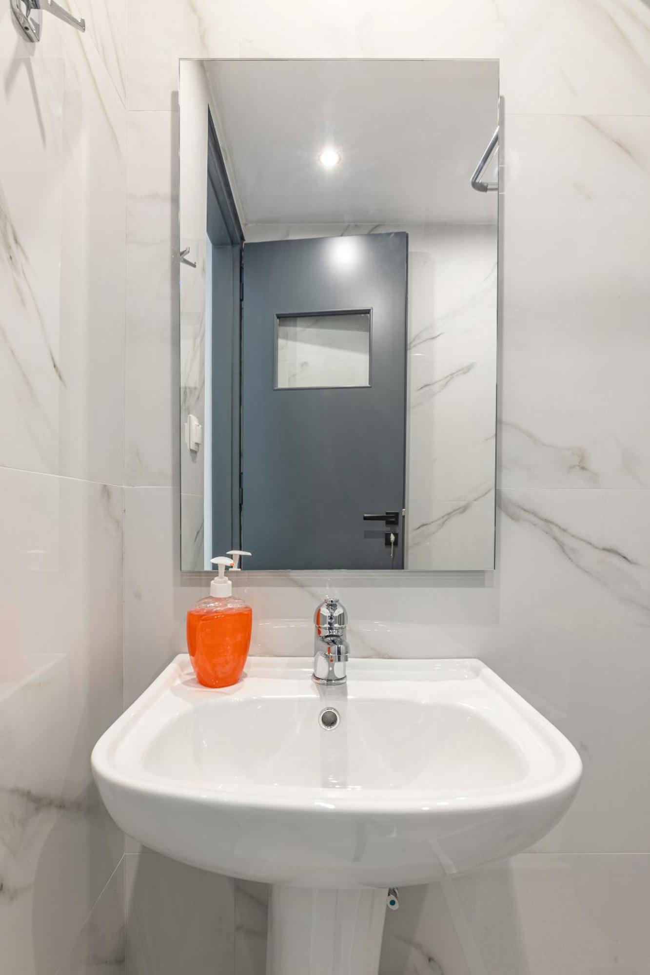 Fysalida's Coastal Gem 7 - Steps Away From The Sea Appartement