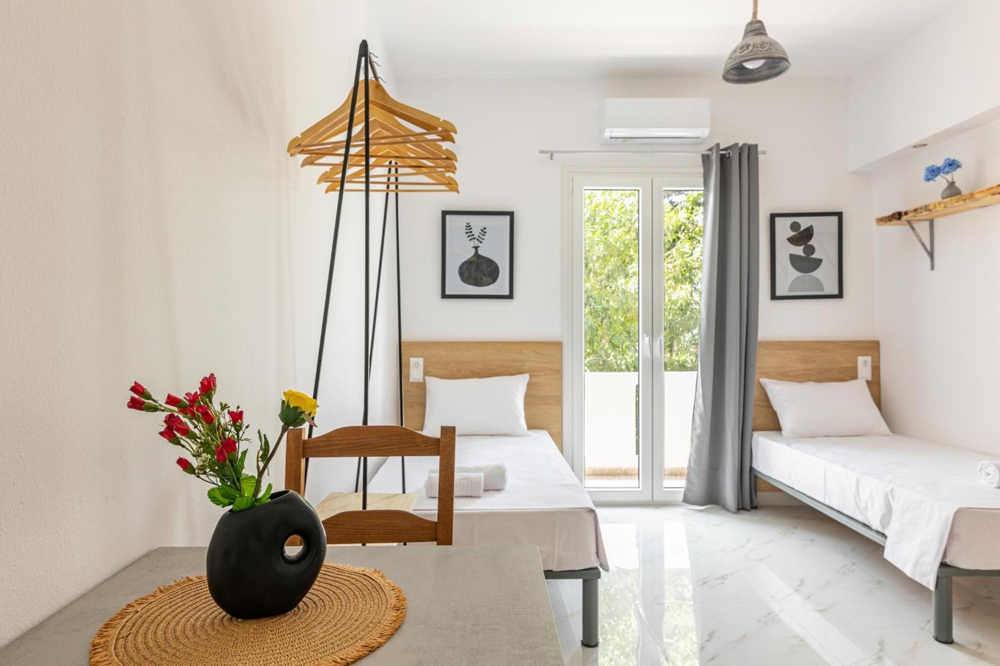 Fysalida's Coastal Gem 7 - Steps Away From The Sea * Iraklion
